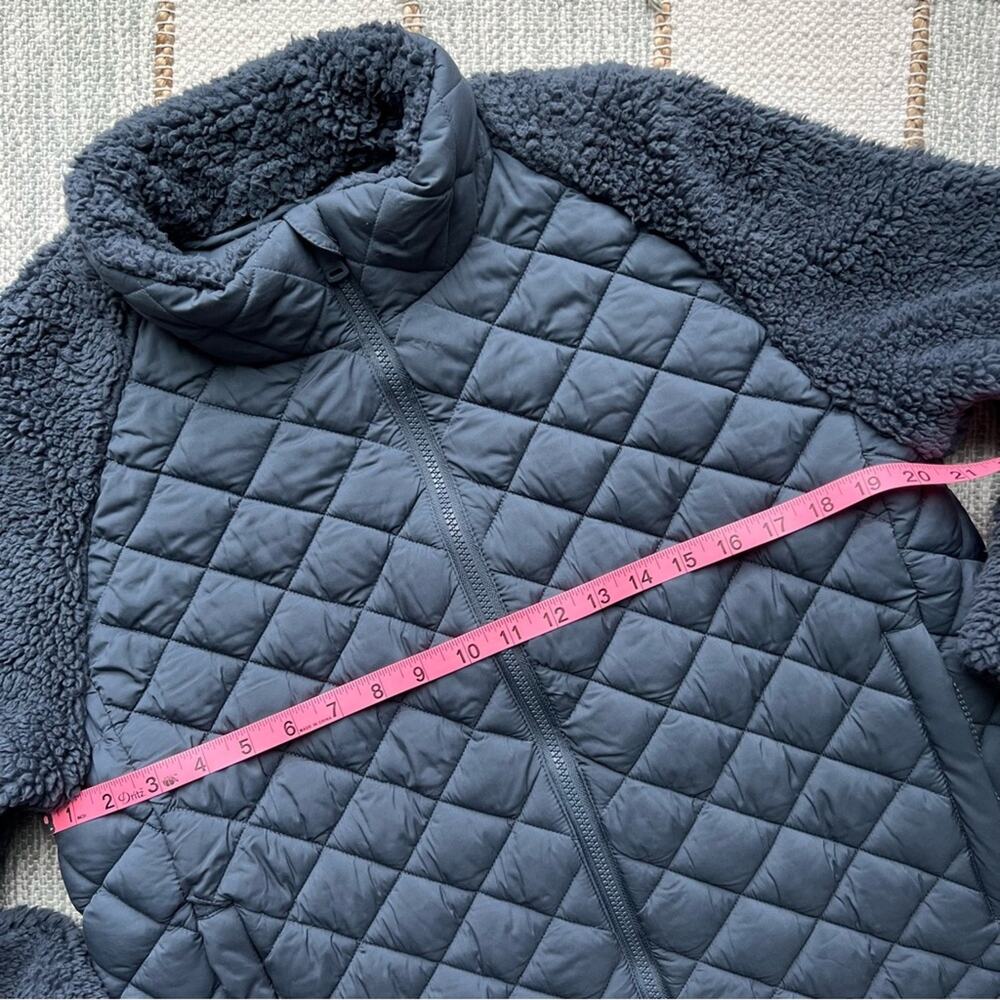 Bernardo Performance Navy Quilted Fleece Packable Jacket Women’s Size Large - Picture 5 of 8